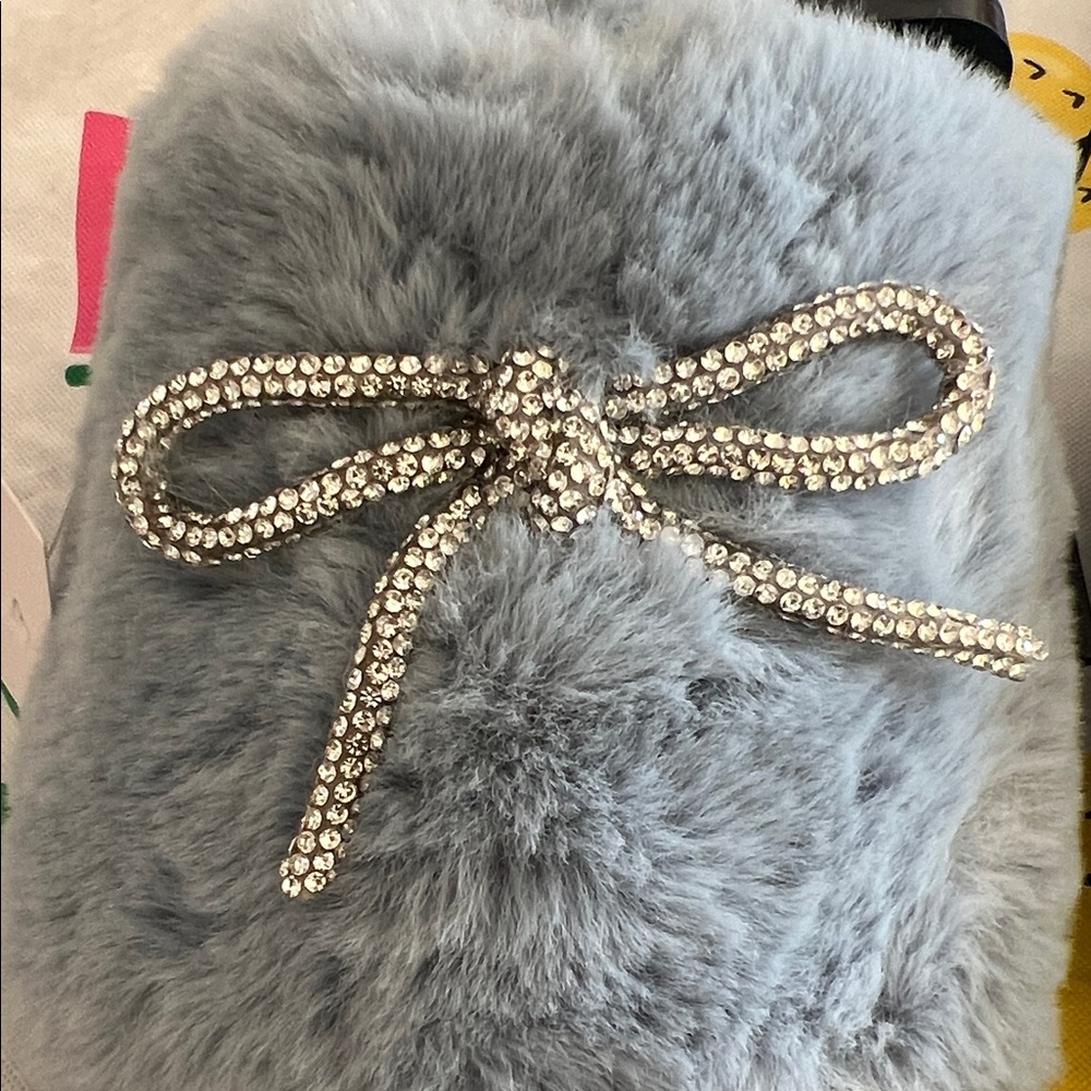 Joyous Gray Furry Women's Slippers - Picture 2 of 5
